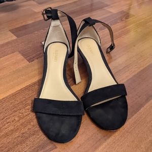 Women's Black Pumps